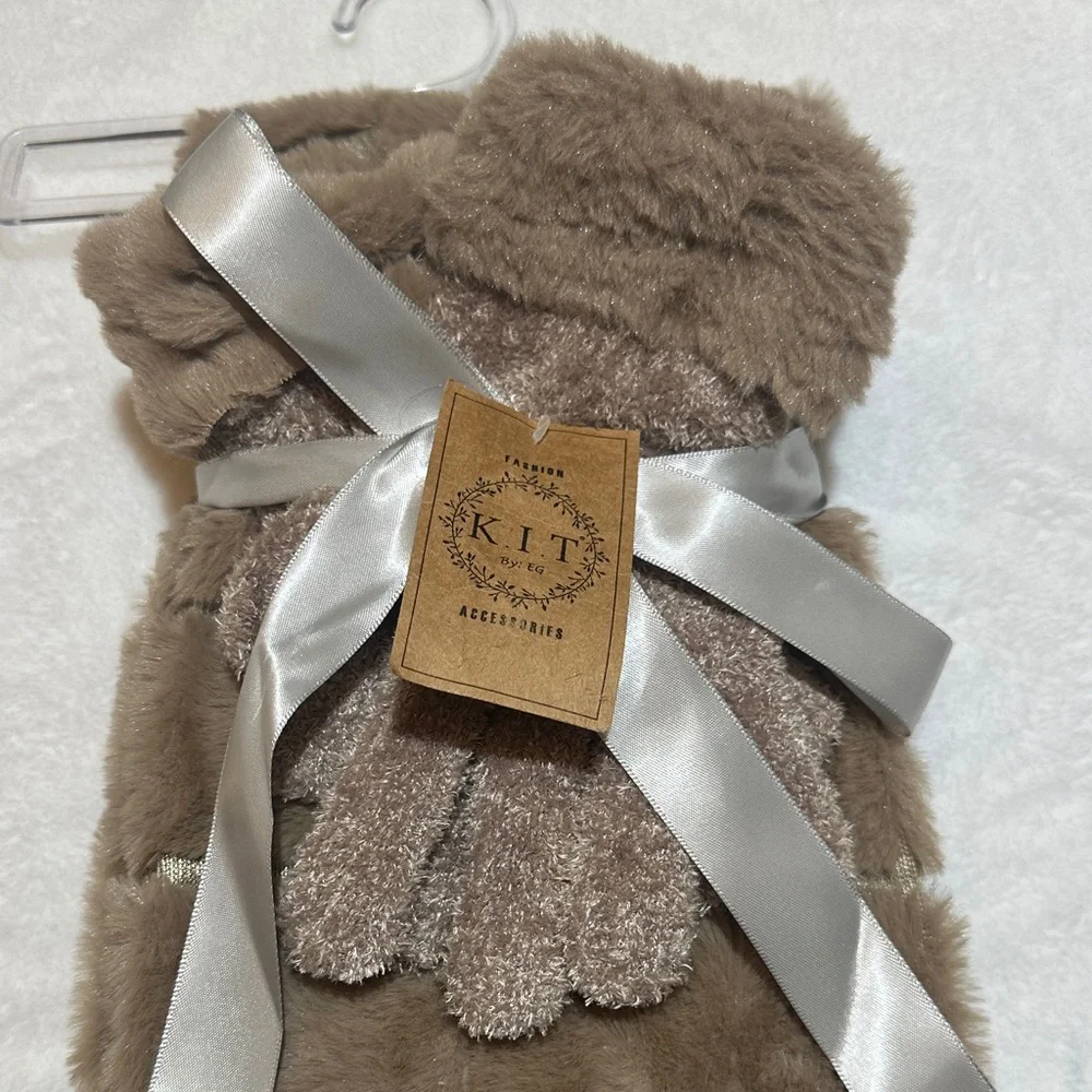 NWT K.I.T by EG tan Faux Fur Scarf and Glove Set
